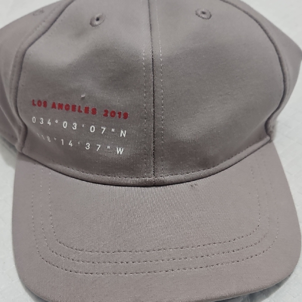 Lululemon Los Angeles 2019 Gray Hat Rare Os